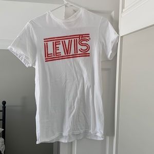 Levi’s t-shirt! Size small!